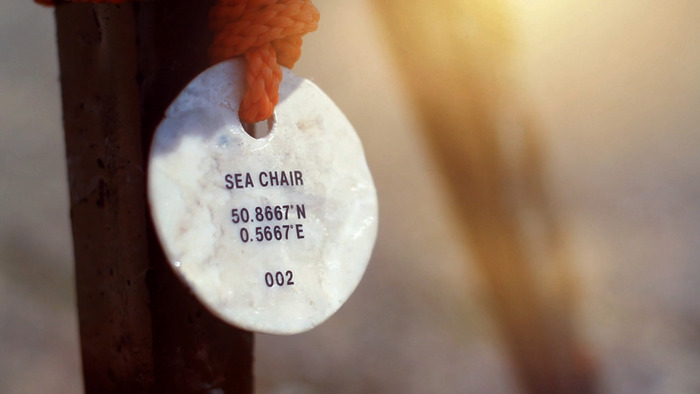sea chair cadeira feita com plástico dos mares