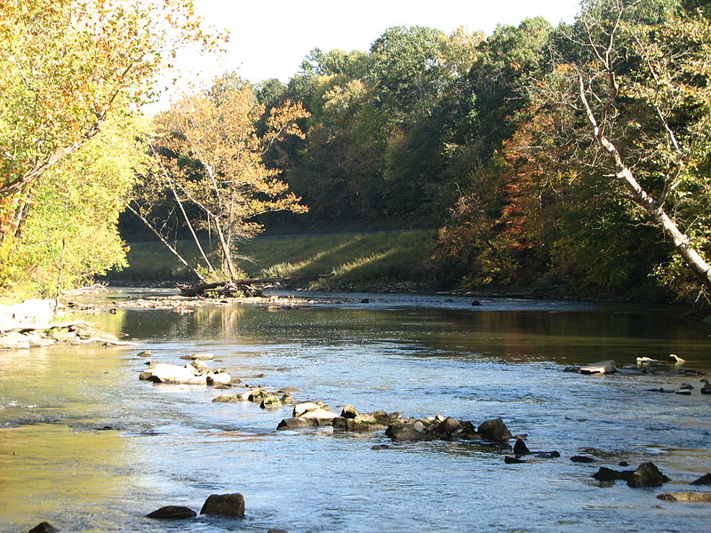 Cuyahoga River Towpath View despoluir os rios