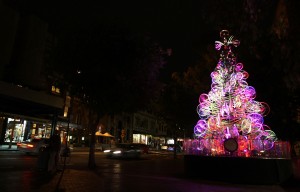 árvore de natal iluminada em sidney