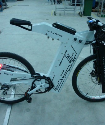 bicicleta elétrica inovadora atinge 80 km/h