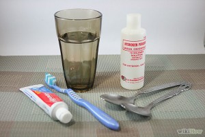lavar os dentes com água oxigenada
