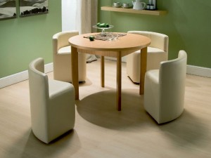 mesa de jantar com cadeiras