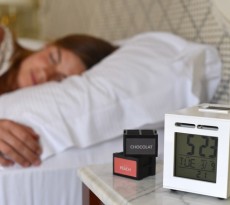 O SensorWake pode ser a resposta para os teus problemas: um despertador que te acorda através do olfato, ou seja, um aparelho que liberta à hora certa um perfume que gostas e te faz acordar feliz.