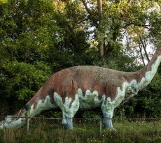 dinossauro parque abandonado
