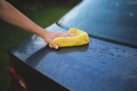 como lavar o carro poupar água